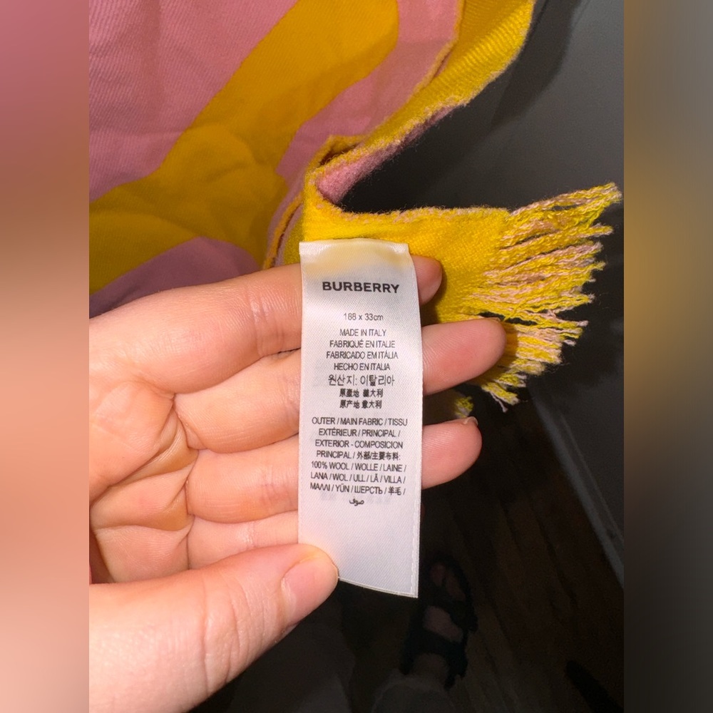 Burberry Wool Jacquard Logo Scarf 🤍 - Picture 4 of 8